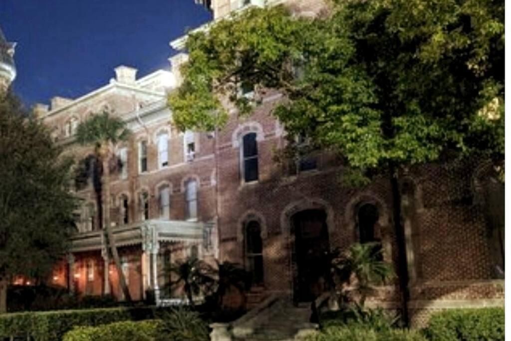House Close To Downtown, Airport, Raymond James Stadium, And Many More Places Tampa Ngoại thất bức ảnh